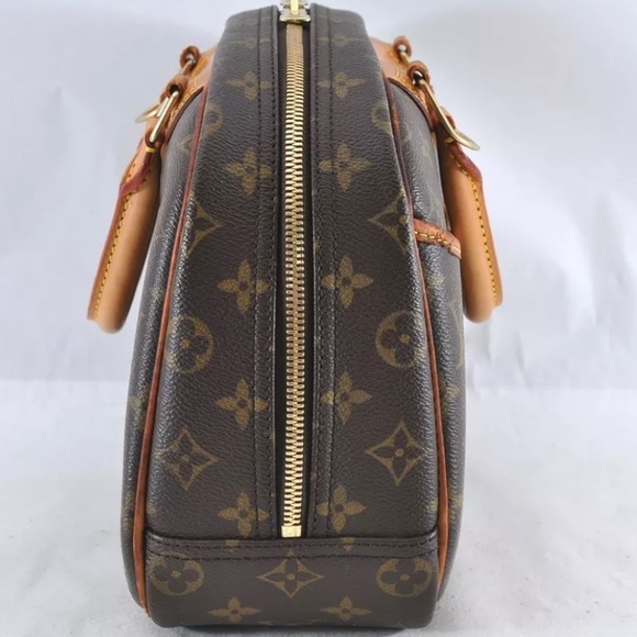 Luis Vuitton trouville monogram canvas handbag includes authentic strap - Picture 10 of 16